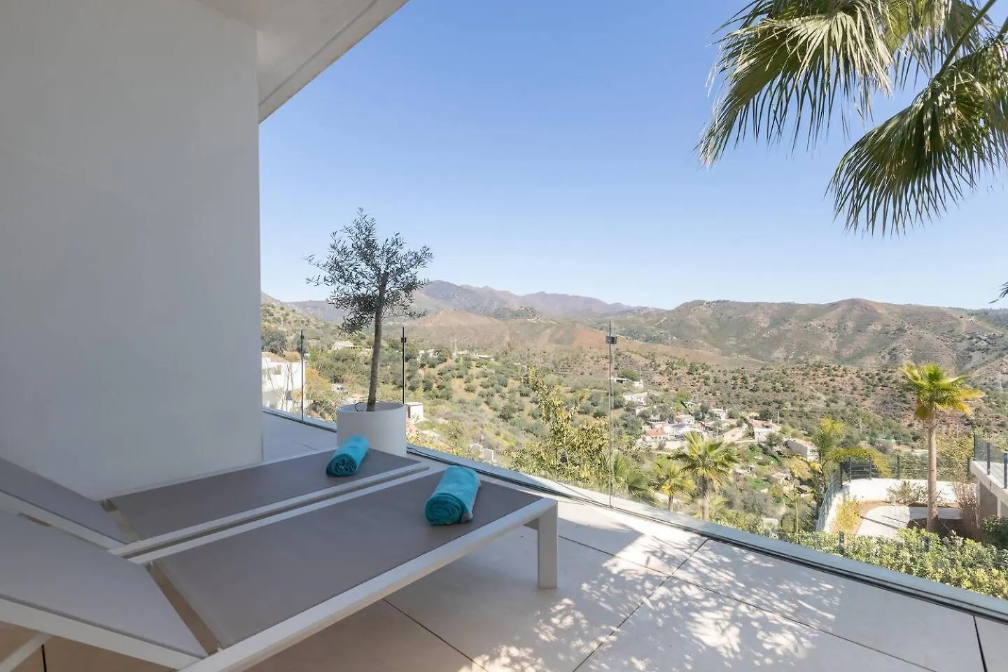 Espectacular Apartamento Jacuzzi Ojen Apartment